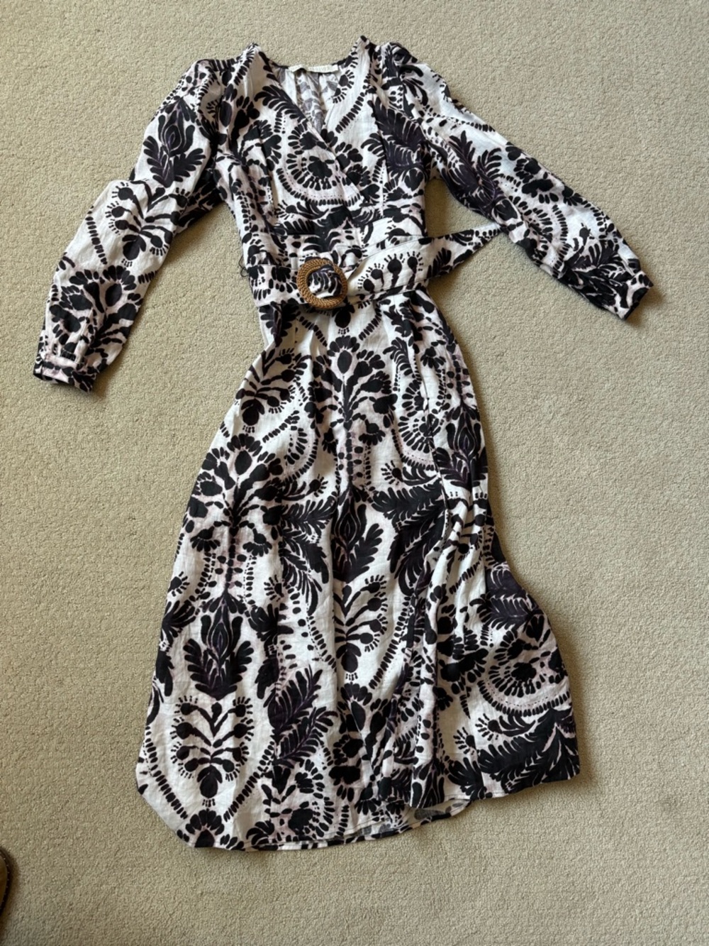 Marie Oliver dark wine & White100% linenl Long Sleeve Midi Dress with Belt.